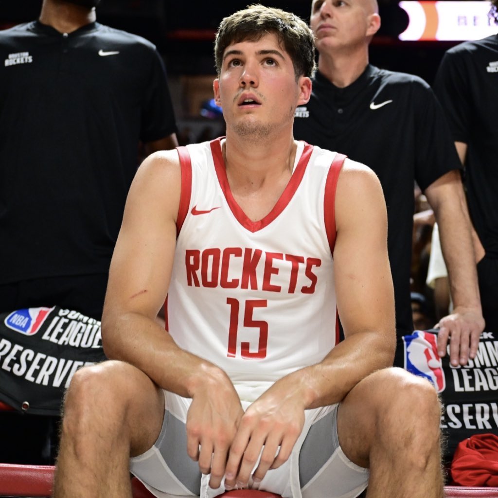 Reed Sheppard in his last summer league game:

20 PTS
7 AST
9/17 FG

Finished 9-12 from the field after an 0-5 start 🔥