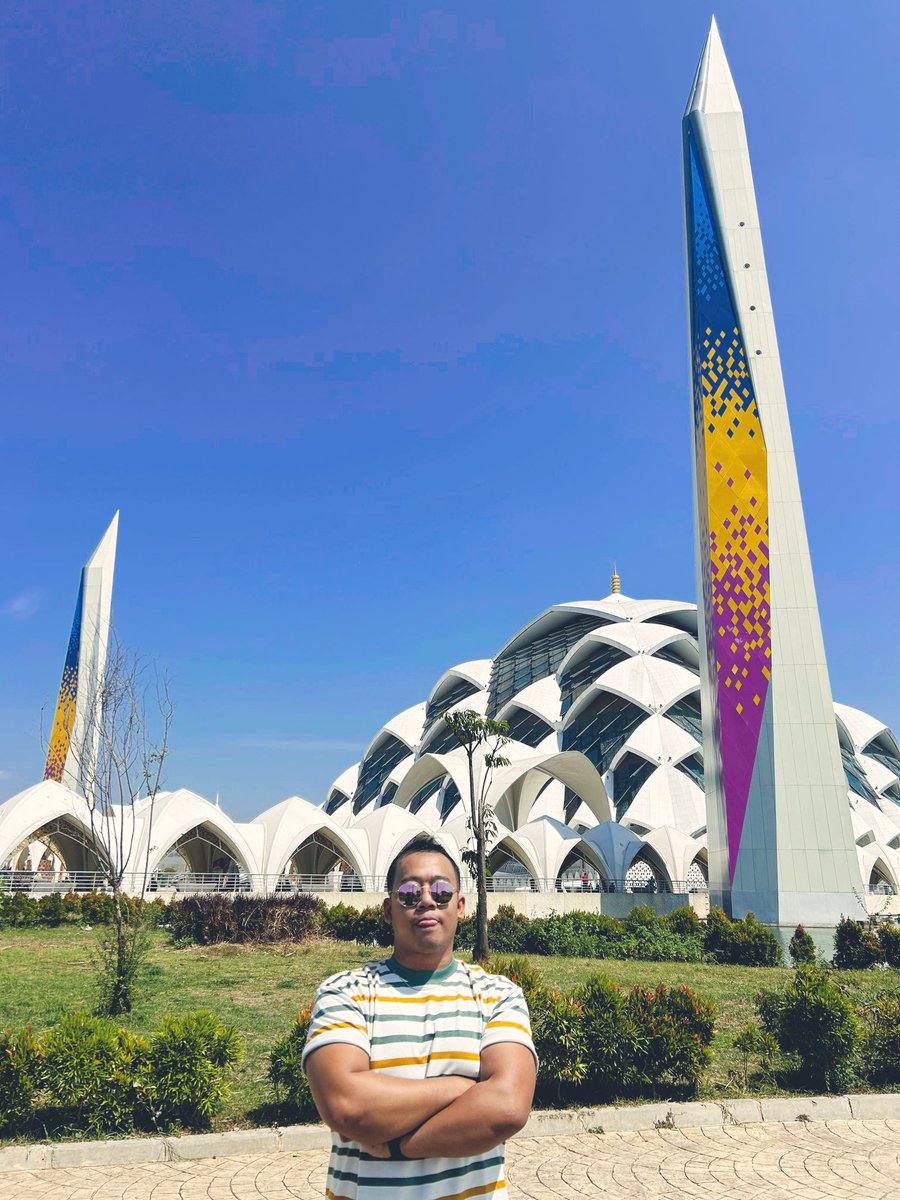 candrakupo_'s tweet photo. jangan lupa jumatan

@ masjid raya al jabbar 🫶🏻 https://t.co/7ahS5xswwJ
