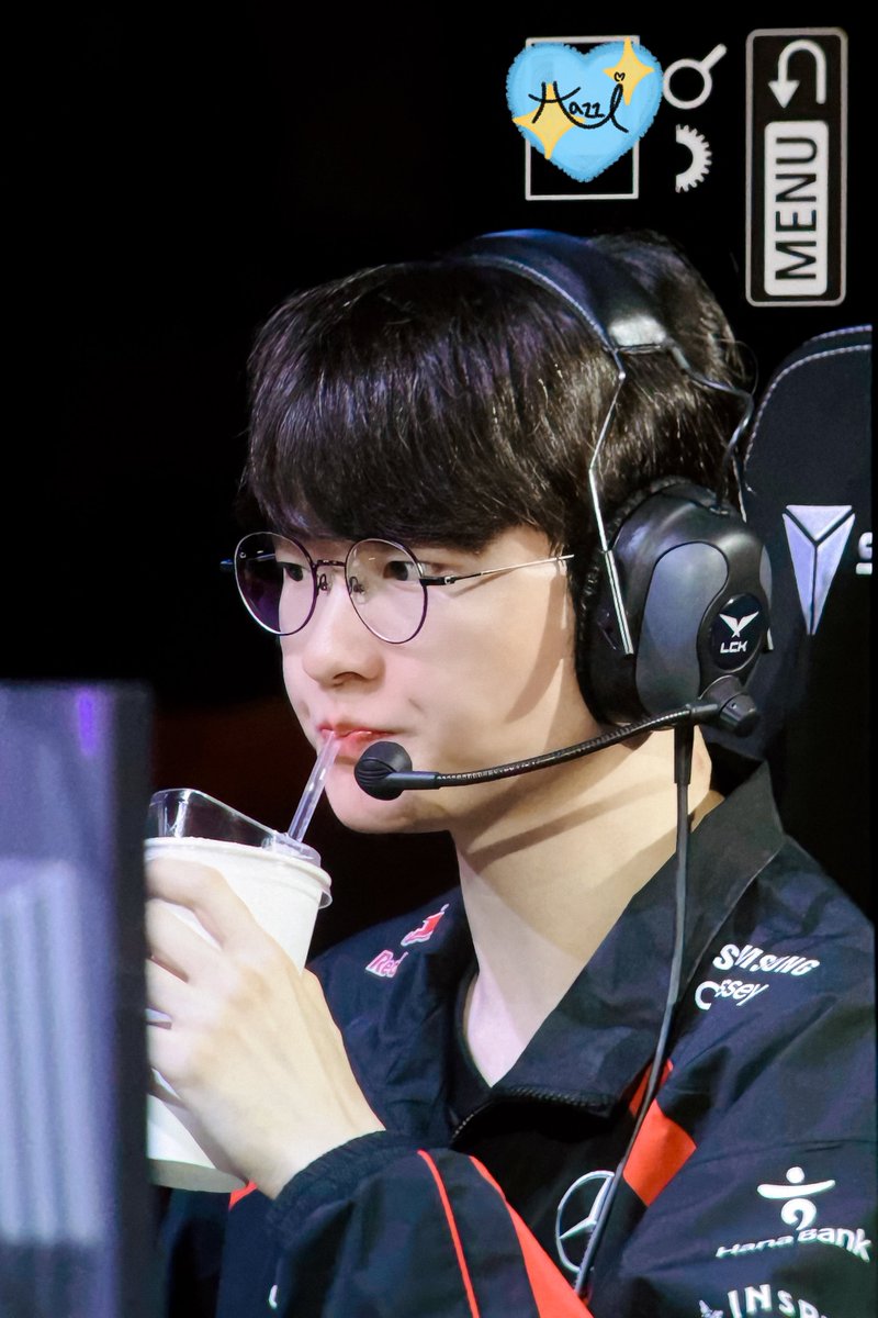 hazzi_keria's tweet photo. 240718 | vs FOX

뽀용혁 .. 응원하는 법 밖에 난 몰라 .. 🥤

#페이커 #Faker #T1 @faker https://t.co/BD8g0sCHjl