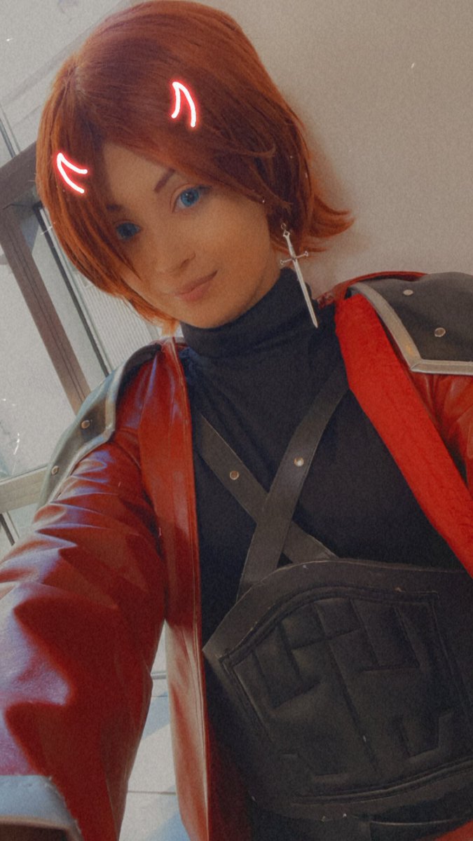 Praetorna's tweet photo. POV you and boyfriend share cosplay sizes
I’ve been very fixated on final fantasy lately 😖
#cosplay #minicomi #finalfantasy7 https://t.co/q0422OAxHJ