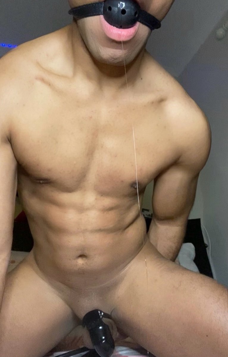thatbrispig's tweet photo. In that desperate locked piggy mood🔒🐷😭 https://t.co/qAFB11wYoh