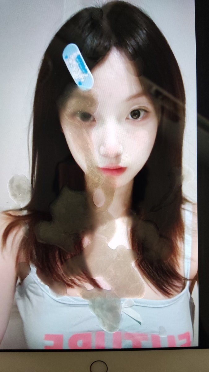 pang2631's tweet photo. #射屏#颜射#凌辱    射屏返图，想射屏和被射的，拿图私我 https://t.co/cMiGSkmzoN