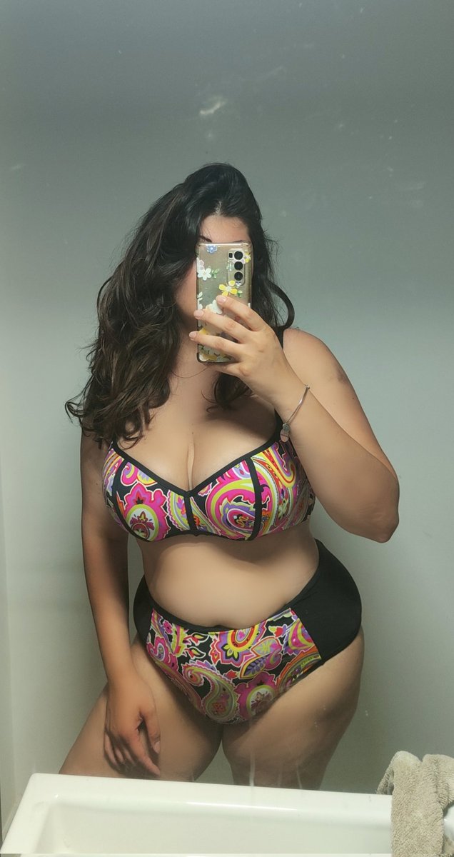Buongiorno, già pronta per andare in spiaggia 

#GIRLS