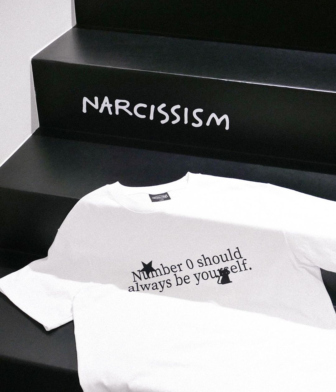 NCT - NCT DREAMジェミン【NARCISSISM TSHIRT ブラック】 NCT DREAM T-SHIRT (BLACK) – LINE FRIENDS_US