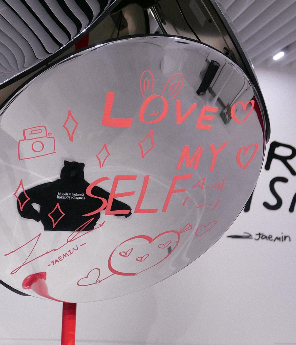 NARCISSISM : #JAEMIN 1st PHOTO EXHIBITION × ITZAVIBE Collaboration