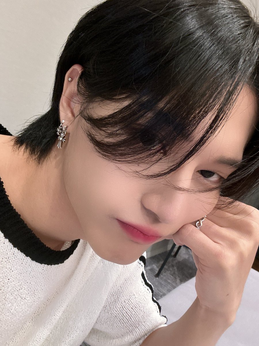 wyupdates_'s tweet photo. 240719 - FROMM - ✉️ #정우영 프롬
#WOOYOUNG #에이티즈 #ATEEZ

 *photo https://t.co/KXsDnuAe4N