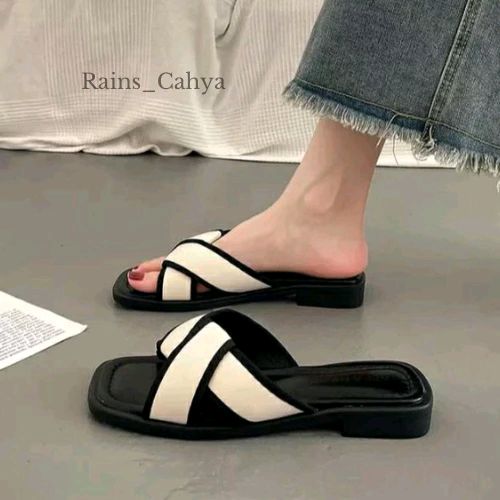 sill92_'s tweet photo. Cek Rains_Cahya Sandal Wanita Kekinian Sandal Teplek Full Busah Sandal Wanita Gemoy Sandal Trendyy COD dengan harga Rp39.300. Dapatkan di Shopee sekarang! https://t.co/43gtDSOGFl
#fypシviral #elegance #simple #fashion https://t.co/Z2oWLt6lN0