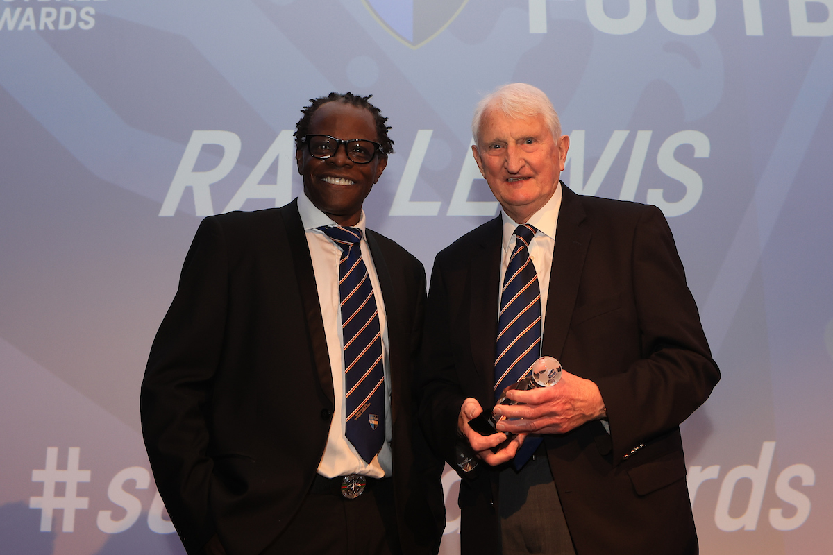 surreyfa's tweet photo. It was so good to recognise and honour a true legend of the game and huge supporter of grassroots football in Surrey at the recent Grassroots Awards held at Thorpe Park.

Read more

https://t.co/9wqn8Uj3wP

#SurreyFootball #RayLewis #Awards #ThorpePark https://t.co/bzOByZ1GCm