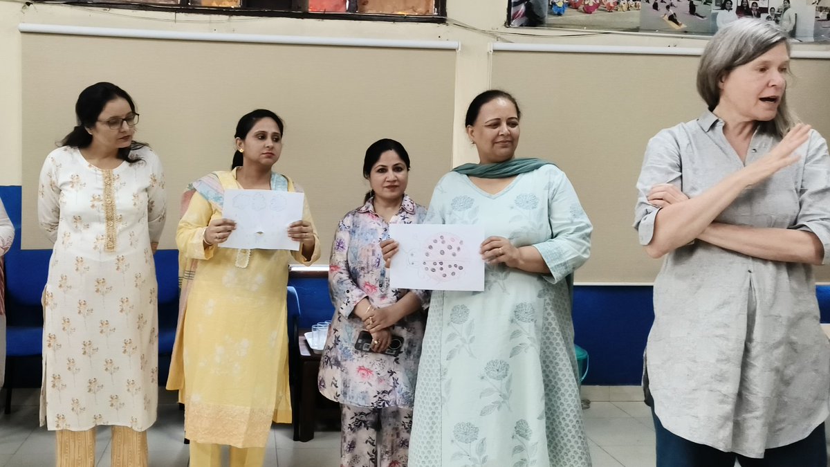 SchoolEduChd's tweet photo. #TesolDay3
#6principles
#JoyfulLearning
@TESOL_Assn
21 English teachers from @SchoolEduChd are being trained for Examplary Teaching in English
#Day3 focussed on
#Enviornment
#BetterCitizens
#SDG
@UNESCO
@EduMinOfIndia
@sanjayjavin
@ReloIndia a branch of @StateDept https://t.co/UUAPvy1AbE