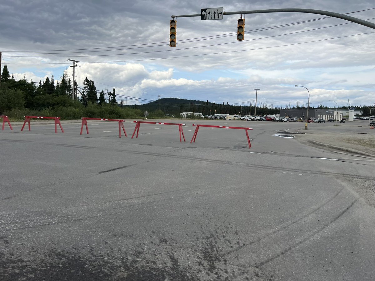 SGirouxCTV's tweet photo. I just got back from vacation in #NewfoundlandLabrador. There was something eerie about #LabradorCity being totally evacuated because of the forest fires. CL-215 can be heard flying over. Many took refuge at the #YMCA in Goose-Bay. https://t.co/HgMVcDS0hS