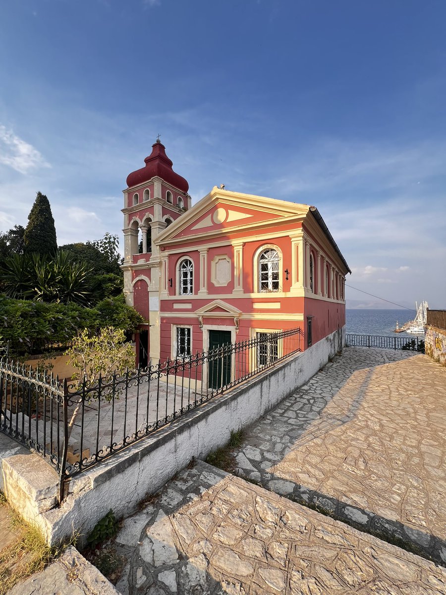 Emperor.SOL tweet media