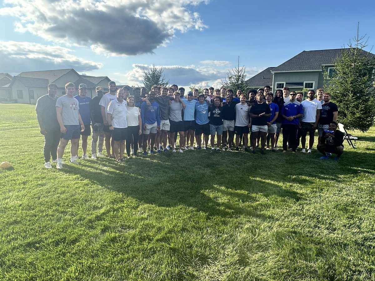 Great night with the LBer’s, TE’s and WR’s 
Great to be a Sycamore! <a href="/IndStFB/">Indiana State Football</a>