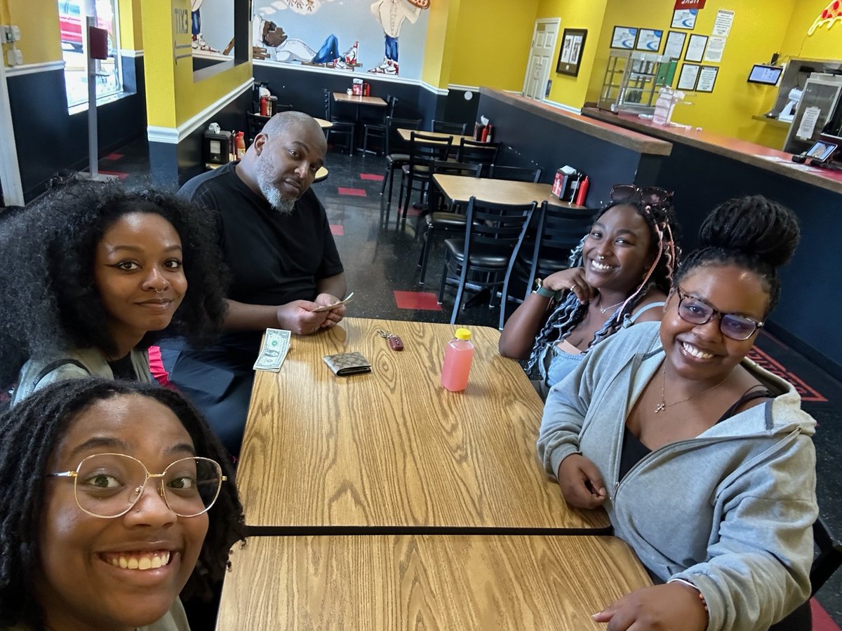 djspydermann's tweet photo. Spent the day in Little Rock with all four on my babies! We had lunch at  @CertifiedPies, Arkansas' FIRST black owned pizzeria!!! If you live in Little Rock or ever visit, you should definitely give them a try! Tell 'em Spyder sent you when you go! https://t.co/DC89xFMoZW