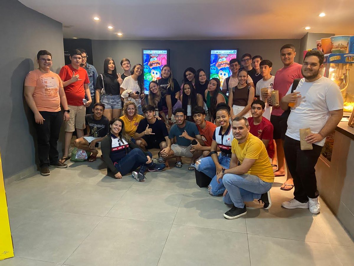AlaineChianca's tweet photo. assisti o filme divertidamente 2 com os alunos da escola Raimundo Silvino ... foi uma delicia, muitas gargalhadas, foi muito divertido... obs: assistimos o pós credito...rsrrsrsr https://t.co/M5M7Zngxeu