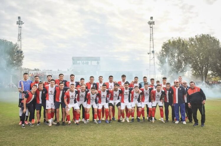 ClubMatienzo21's tweet photo. ¡GRANDEZA! Otra estrella más Tricolor ⭐️🇳🇱 https://t.co/xsnS3WCrR0