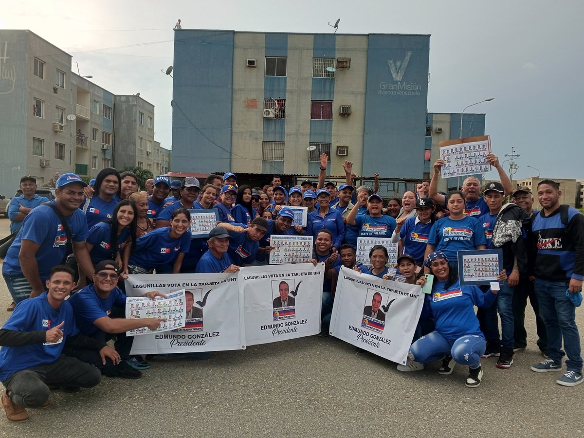 A 10 días para las elecciones presidenciales, el equipo de Un Nuevo Tiempo  realizó un recorrido por el urbanismo Fabricio Ojeda incentivando a los vecinos a votar este 28 julio.

<a href="/partidoUNT/">Un Nuevo Tiempo</a> 
<a href="/somosuntzulia/">Un Nuevo Tiempo Zulia</a> 🇻🇪
#TodosConEdmundo 
#EdmundoPresidente