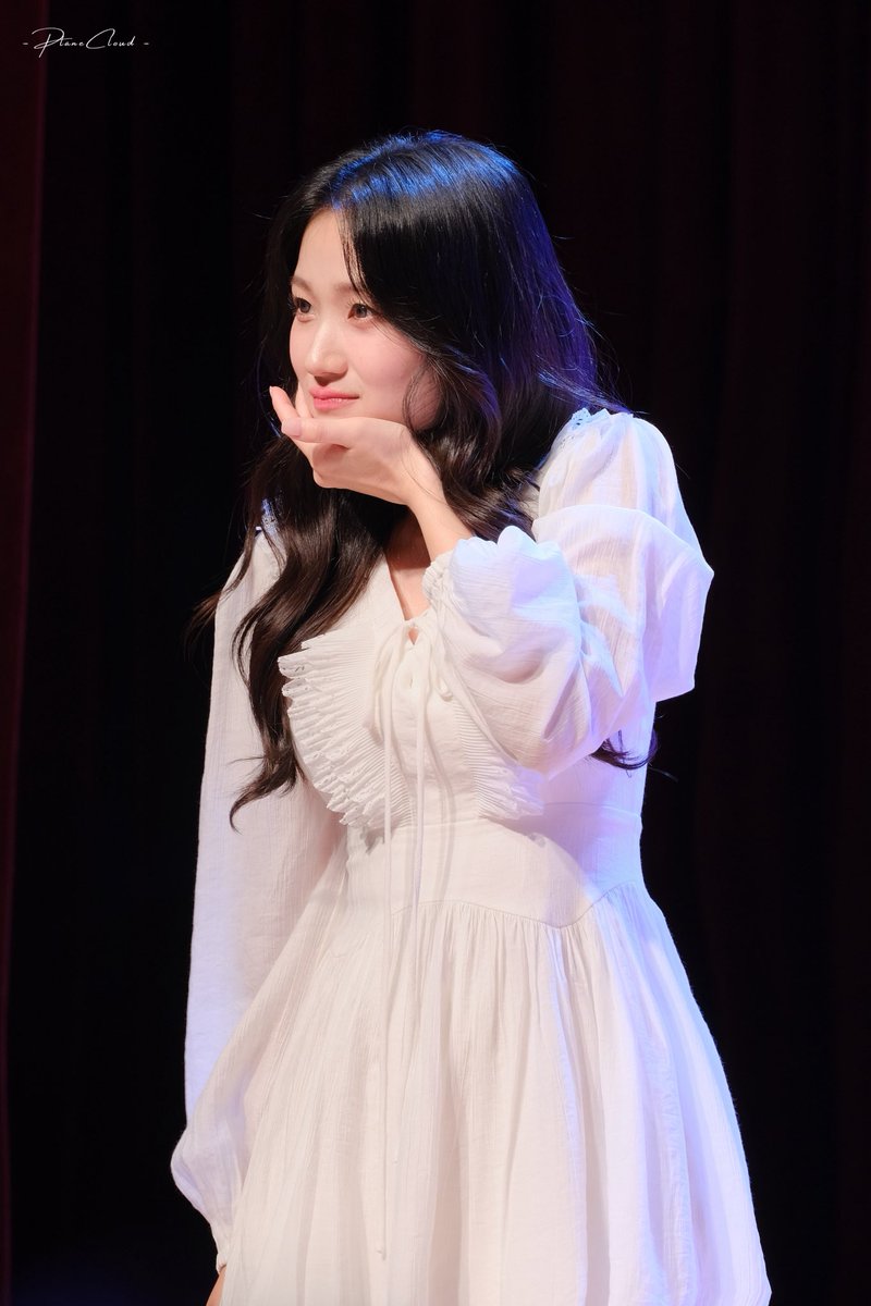 Lcckeigo0101's tweet photo. 🥹🥹🥹
정면을 못 찍었어..🥲

#KimHyeYoonFanmeeting
#HYEPPINESS
#김혜윤 #KimHyeYoon https://t.co/YiVoWrrXiA