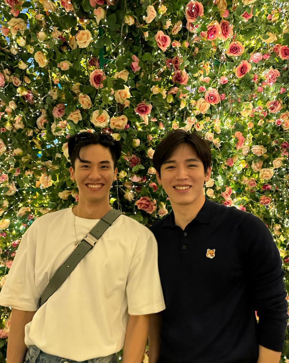 kingtaytawan's tweet photo. happy polca day uwu 💙 https://t.co/LxXC6qWUeJ