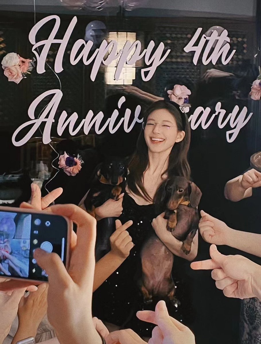 booboolili's tweet photo. 로사팀 4주년💗 https://t.co/P9DRJgITwW