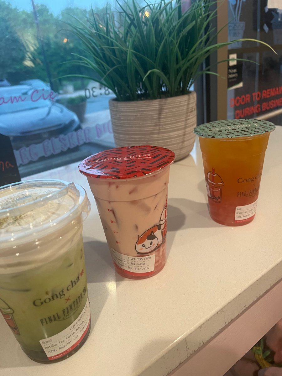 Knight_to_f3's tweet photo. Got some some boba today👀👀👀 #FFXIV #ff14 #GongCha #boba #collab https://t.co/KhEkSEIU5c