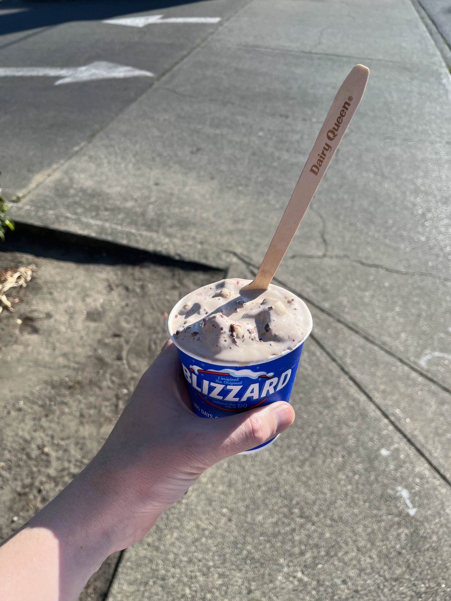 Erika Cole 🦊☕ tweet media