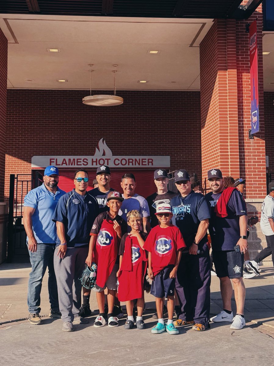 CPDKnights's tweet photo. CPD Knights out supporting the @CubsRbi baseball tournament and home run derby at UIC today. Thank you for the invite and weโre always looking to support and volunteer for our youth. ๐โพ๏ธ
#cubsrbi #chicago #uic #tournament #support #cpdknights https://t.co/jZvl23cvdJ