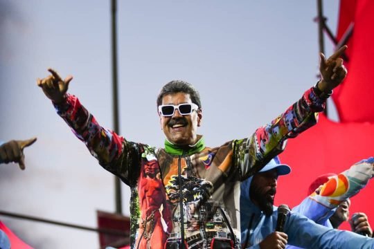 Nicolás Maduro: Me he declarado el protector de la familia venezolana
lc.cx/FyQseH