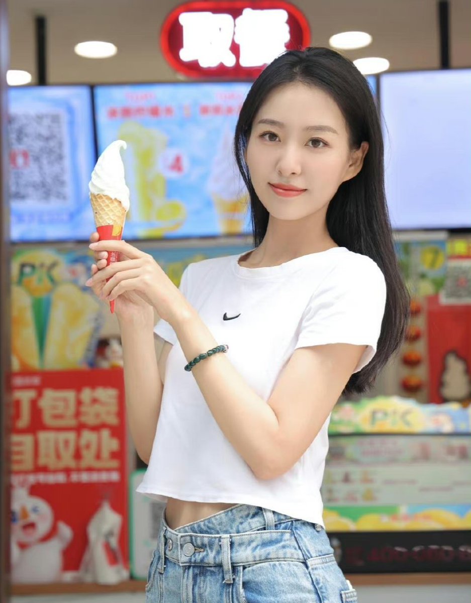 想一块骑车吃冰淇淋的举手报名啦。 https://t.co/k4naXOTAtJ