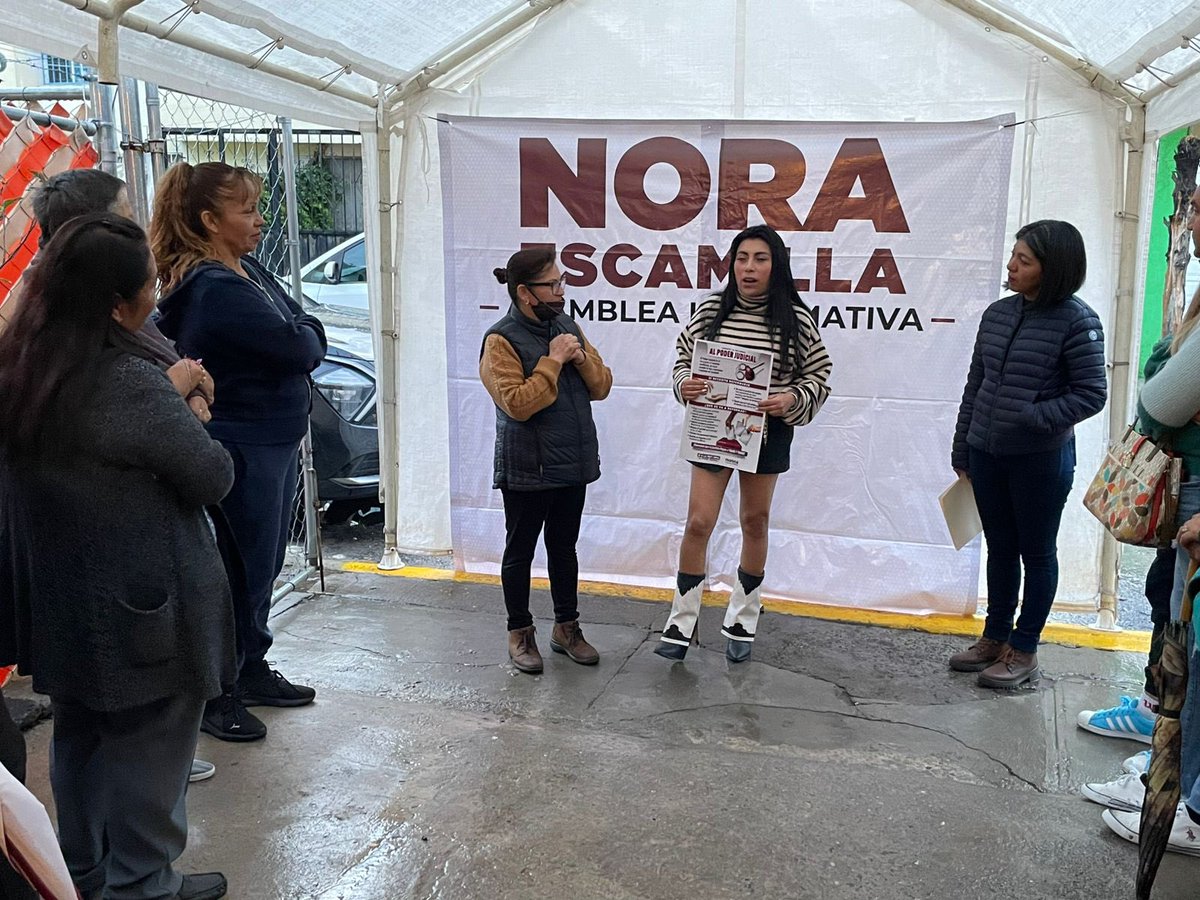 NoraMEscamilla's tweet photo. ¡Queremos poblanos bien informados! Así que nos fuimos a Loma Linda a platicar sobre el #PlanC. 🙌🏼
Gracias a mis amigas y amigos del #DistritoX por asistir a esta asamblea informativa, me queda claro que somos más los que trabajamos para que la transformación continúe en Puebla.