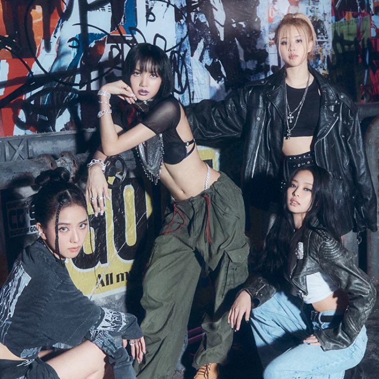 kchartsmaster's tweet photo. BLACKPINK will hold a fansign to celebrate the group’s 8th anniversary. https://t.co/YqutpWYamj