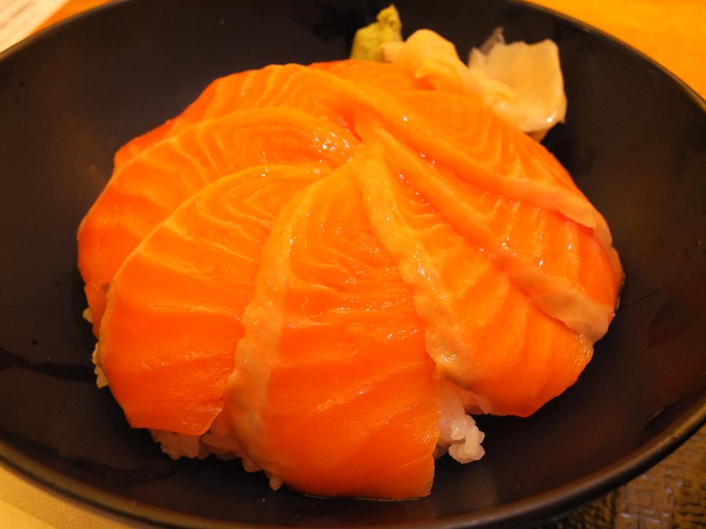 mikujas18's tweet photo. いただきます

 #salmon https://t.co/841jzp0257