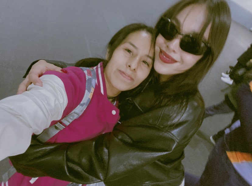 YennyGFitex's tweet photo. Recibiendo a @dannajustdanna en el aeropuerto 🥰 como siempre súper linda y atenta con nosotros !! ⭐️ #Danna #Childstar https://t.co/ZOhxk1sGU7