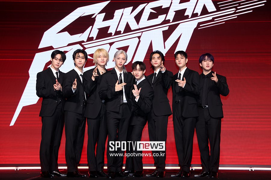 spearhyunnie's tweet photo. STRAY KIDS AT ATE ALBUM PRESS CONFERENCE! https://t.co/MpEtsu9nKf