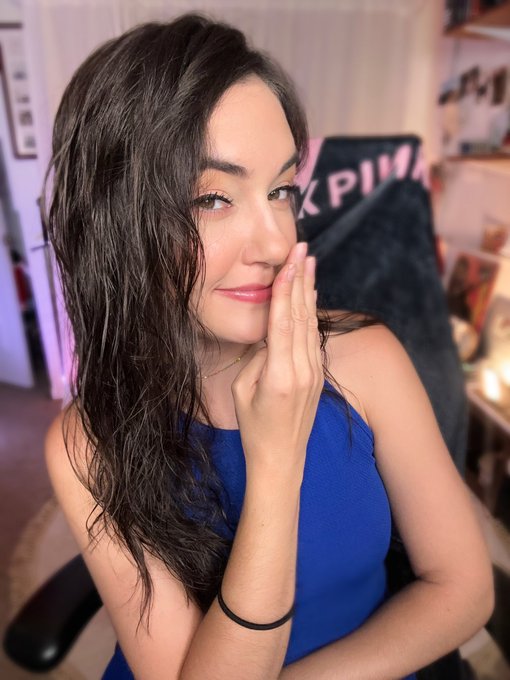 Watch Sasha Grey's leaked NSFW photo on TwXstars