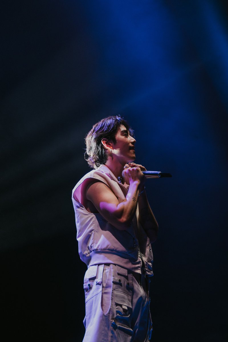 DNAmngmnt's tweet photo. the other side
MEXICO CITY

📸 Photos by Kenji Chong

#MarkTuan #Mark
#마크 #段宜恩
#theotherside #theothersidetour
@marktuan https://t.co/4ksHk1zzR7