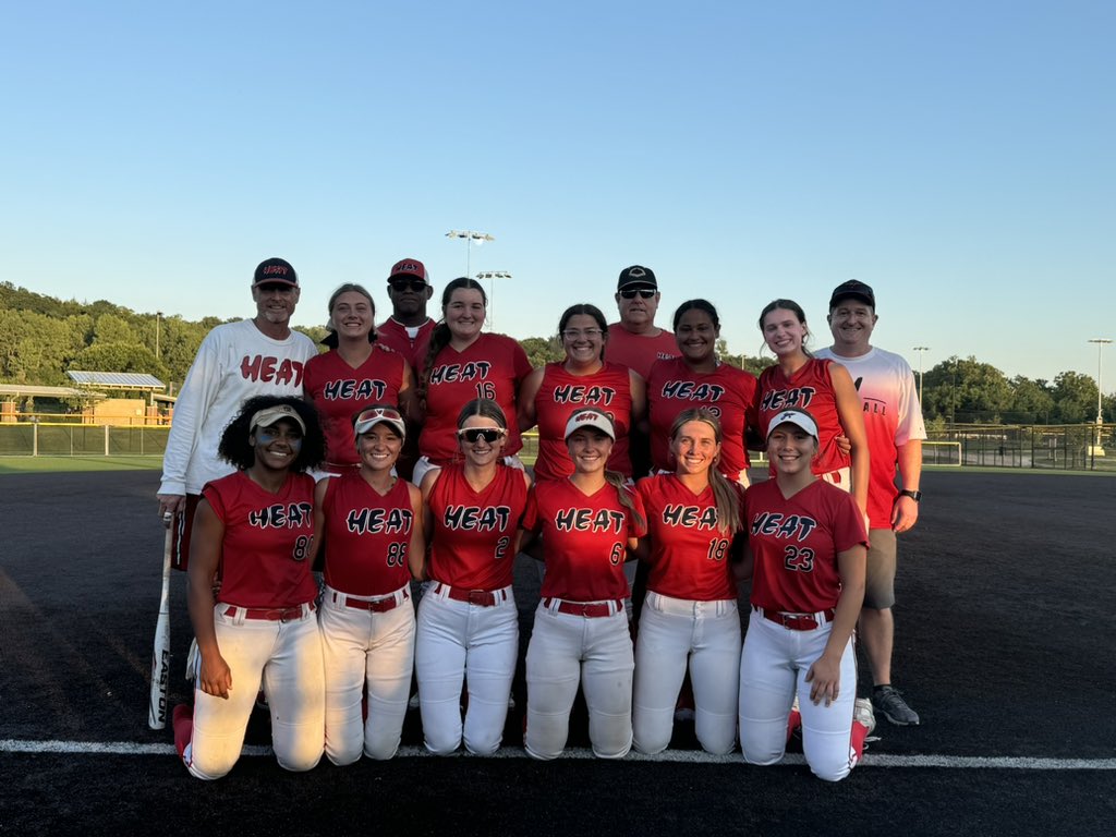 STLHeat05's tweet photo. What an incredible end to an amazing team!🔥These girls finished in the top 8 out of 37 team from 13 different states at the USSSA world fast-pitch championship in KC. We went going 5-3-1 on the week. We will miss all of you girls and Good luck in your next chapter of life!❤️ https://t.co/Le0xeBl8O1