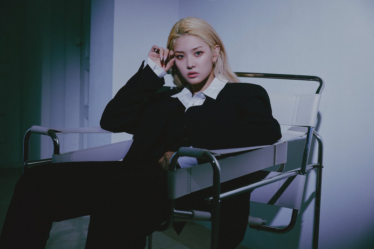picsofynsangah's tweet photo. SANGAH IN SUIT 🥵 https://t.co/2Raww6laP6