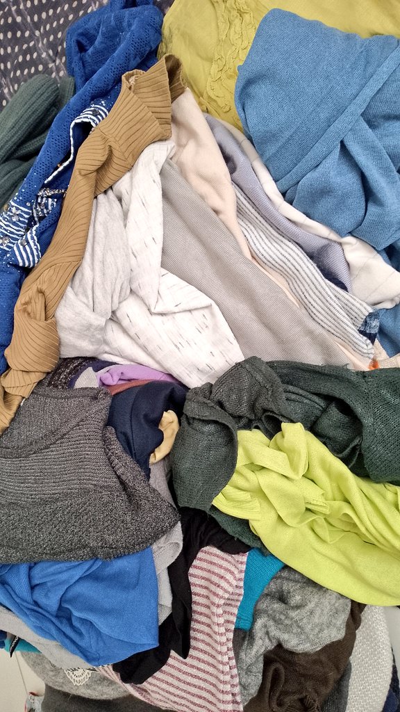 Raraaaaa___'s tweet photo. Haloo ka!<3 bantu habisin stok palu gada ku yukk sebelum aku lahiran. Adaa knit rajut, cardigan, blouse, kemeja, mini dress, outer, celana) start from 5rb-25rb aja (biaya adm cuma 2rb/pcs) . Bisa shopee/spylatter/keep event jg boleh 💓💓 (No cod/shopeevideo yaa) https://t.co/Knw192VVbU