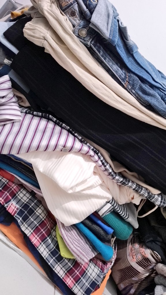 Raraaaaa___'s tweet photo. Haloo ka!<3 bantu habisin stok palu gada ku yukk sebelum aku lahiran. Adaa knit rajut, cardigan, blouse, kemeja, mini dress, outer, celana) start from 5rb-25rb aja (biaya adm cuma 2rb/pcs) . Bisa shopee/spylatter/keep event jg boleh 💓💓 (No cod/shopeevideo yaa) https://t.co/Knw192VVbU
