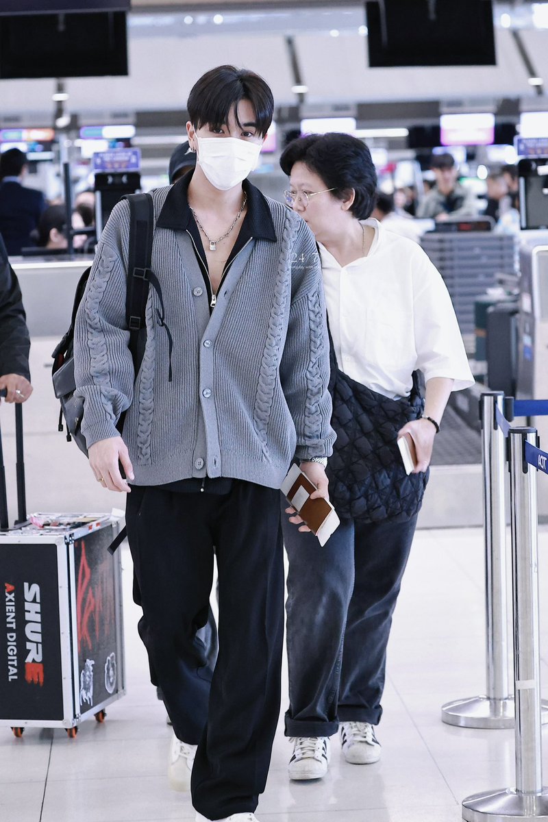 247withuuuu's tweet photo. 19/07/24

SF✈️

 #PerthTanapon
#KDPPE
@perthppe https://t.co/H3sM1P18LF