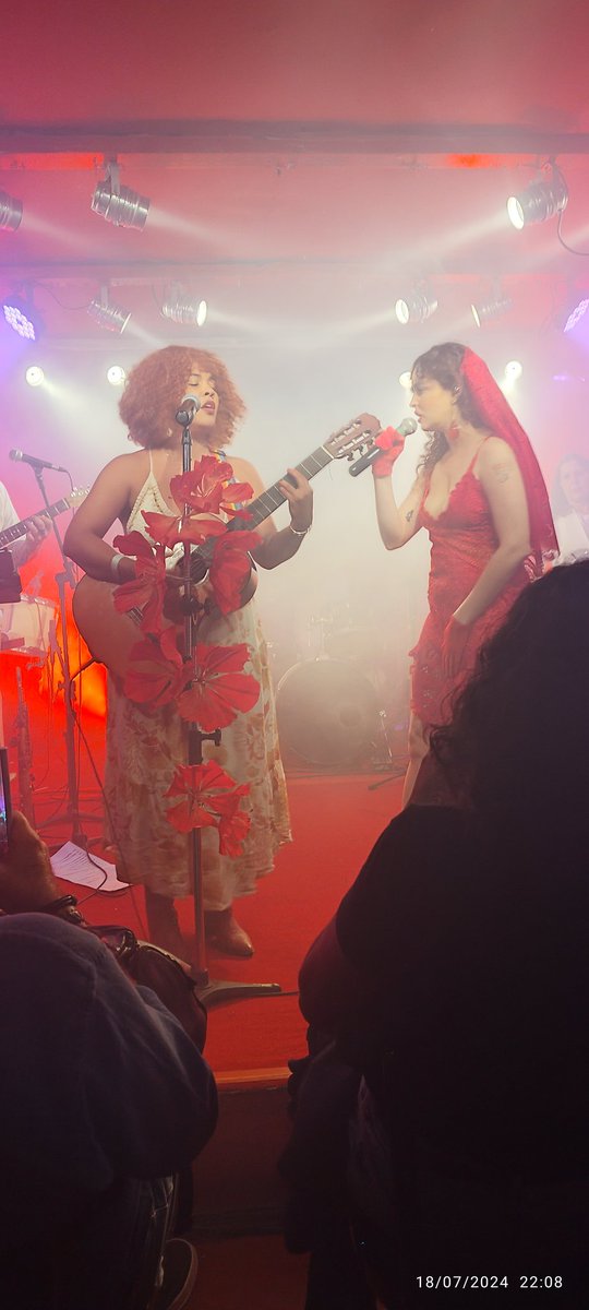 danijulianelli's tweet photo. Que showzaço da powrra! @nataschafalcao2 https://t.co/JLqKuOSVHl