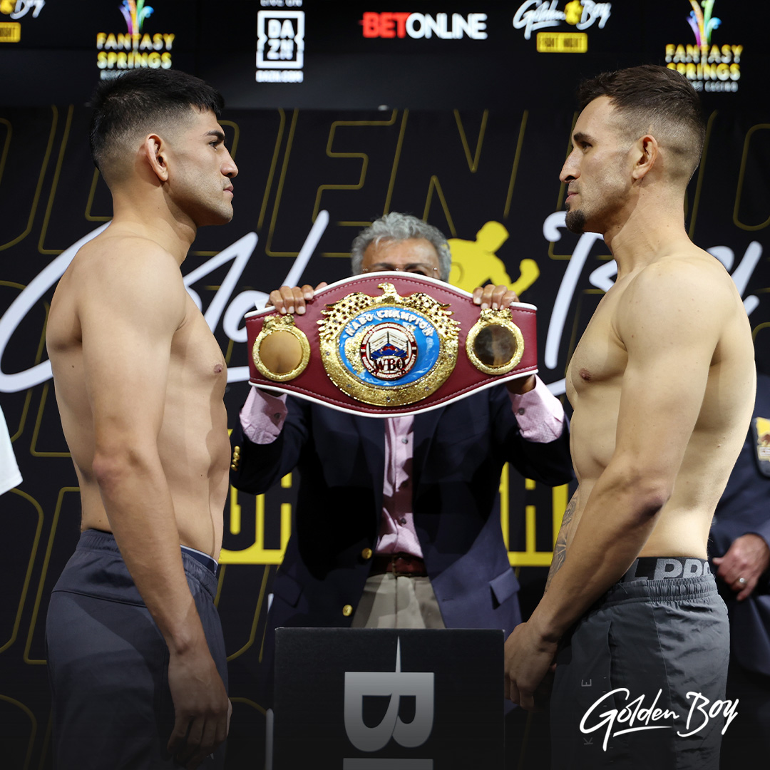 GoldenBoyBoxing's tweet photo. Are you #𝐓𝐞𝐚𝐦𝐑𝐨𝐜𝐡𝐚 or #𝐓𝐞𝐚𝐦𝐃𝐨𝐦𝐢𝐧𝐠𝐮𝐞𝐳 ? 🗣️ Sound off in the comments!

👀 TUNE IN July 19th LIVE on DAZN https://t.co/3jj6lavimt