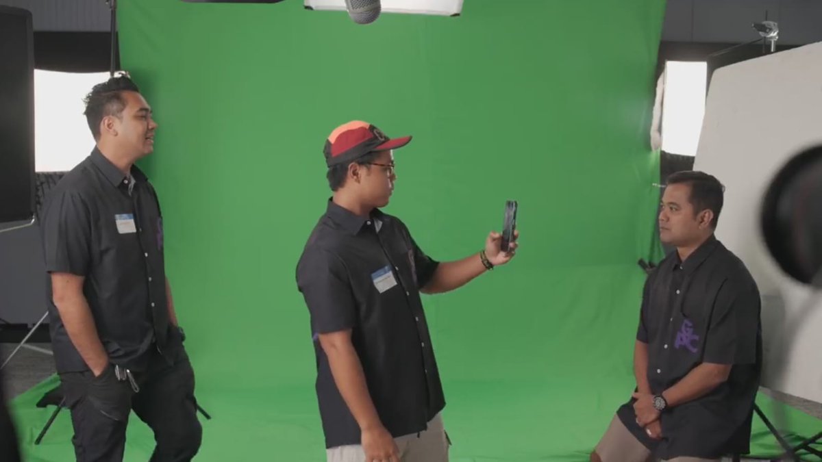 Click2View's tweet image. Perfecting the shot is crucial before hitting record, especially for Workday . Check out the prep process in these shots! #BTSShoot #Click2View