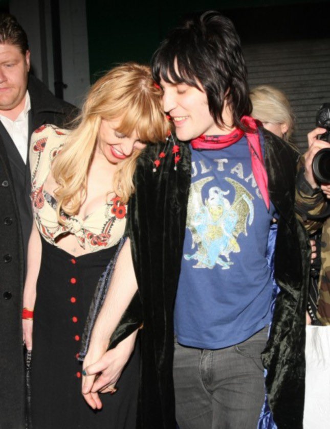 s_ffron7's tweet photo. The new Buzzcocks series looks fun!
Noel Fielding and Courtney Love reunion!
Perrie will be on the girl band special. Hope they’ll be even more music legends appearing too! 😁🤘🏻#NeverMindTheBuzzcocks #NMTBC #Music #Comedy #Specials https://t.co/9mRyw1jfnD