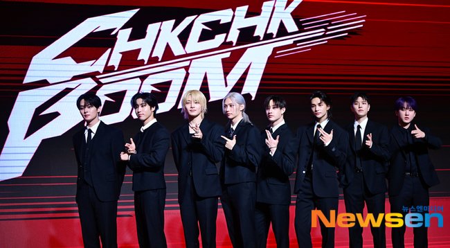 skz_stayskf's tweet photo. Ya están saliendo las fotografías de Stray Kids en la rueda de prensa que tuvieron por su nuevo álbum 'ATE' ¡Se ven super hermosos!

DominATE STRAY KIDS COMEBACK
#ChkChkBoom_DDAY #ChkChkBoom @Stray_Kids https://t.co/3x9FG28ZuG