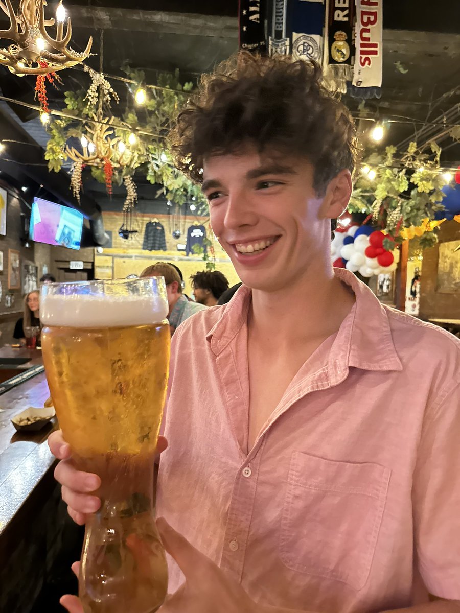 alibi_ultimate's tweet photo. King Bishop with his first EVER birthday boot!! https://t.co/8pGeersrj4
