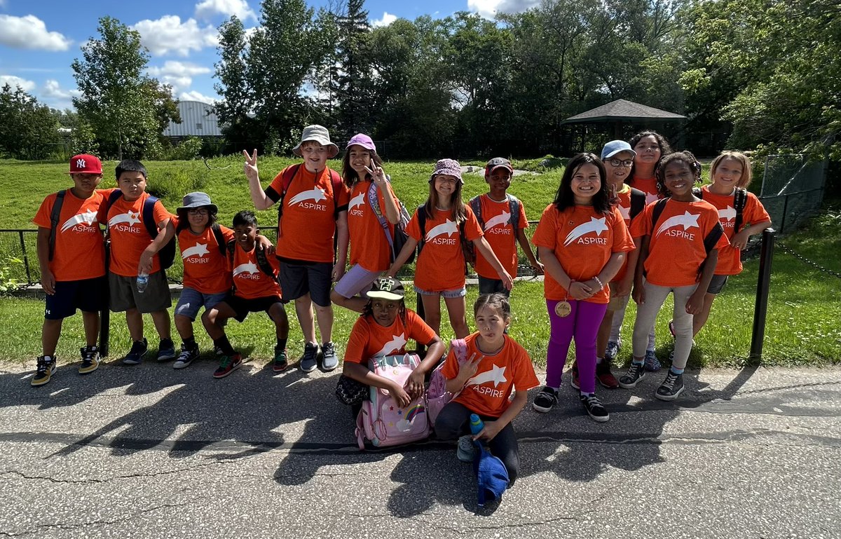 RachelMachnicki's tweet image. Having fun and monkeying around at the Zoo!! 🐒🐯🦘🦁🐻‍❄️
#ASPIRELRSD @frontenacLRSD @archwoodLRSD
@vanierLRSD 
@marionLRSD