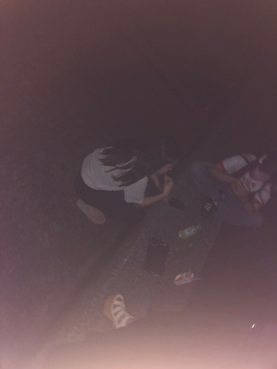 tabunrachan's tweet photo. 一週間のうち三日オールしてて、何してても寝てしまう現象に陥ってる
会議中寝る、トイレ中寝る、パソコン中寝る、タバコ吸いながら寝る、そろそろ歩きながら寝そうな勢い https://t.co/0CosOloVzp