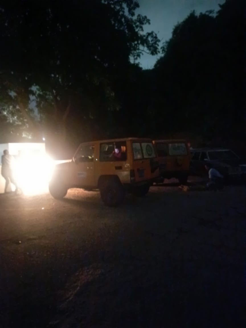 luisaguilarj's tweet photo. #18Jul 10:39 PM | Baruteños, el equipo de Corpoelec ya ubicó la falla Los Campitos, por lo que están trabajando para restablecer el servicio eléctrico en ese sector y zonas aledañas. https://t.co/cnzQisLhzH