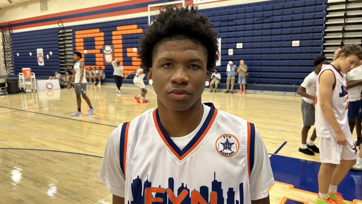 2025 PG David Clayton of FYN All Stars (TX) caught my eye over his first two games. 

Lightning quick with the ball, squeezes thru tight spaces for paint touches, always looking to set up a teammate, energy + effort on both ends.